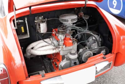 フィアット アバルト 750GT ザガート:747ccに排気量を拡大したフィアット600のエンジンをチューニング。6000rpmで47psを発揮し、軽量ボディの恩恵もあり最高速度は160km/hを記録した