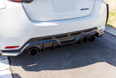 トヨタ GRヤリス：前後ともにCUSCOのデフを装着し、競技用の4WDコンピューターを使用している