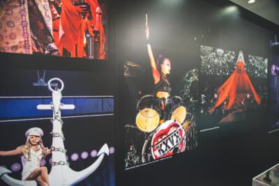 これまでのツアー写真を展示