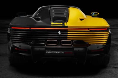 フェラーリ・デイトナ SP3 テーラーメイド：0-100km/h加速は2.85秒。0-200km/h加速は7.4秒のホットモデル