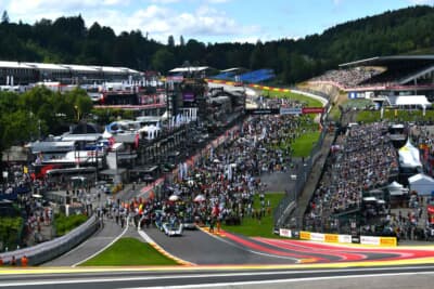 オールージュの上から観るスタートグリッド