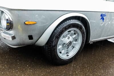 ランチア フルヴィア クーペ：ホイールはクロモドラCD28