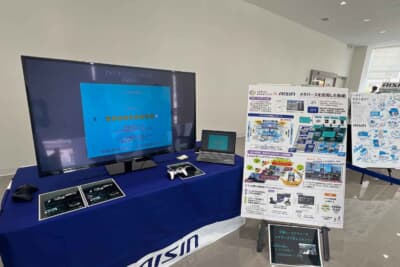 電気自動車の駆動用モーターを一体化した「eアクスル」を、ゲームのコントローラーで分解して見られるなんて、遊び心があって素敵よね