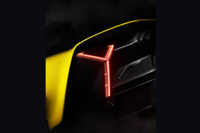 ランボルギーニ フェノメノ：アイコニックなY字型ライトシグネチャー