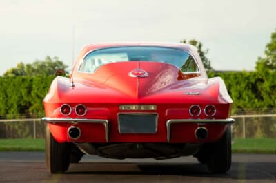 24万800ドル（邦貨換算約3580万円）で落札されたシボレー「コルベット スティングレイ 427」C）Courtesy of RM Sotheby's