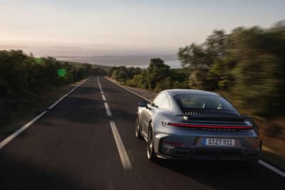 ポルシェ911ターボS:6気筒水平対向エンジンのエモーショナルなサウンドを奏でる