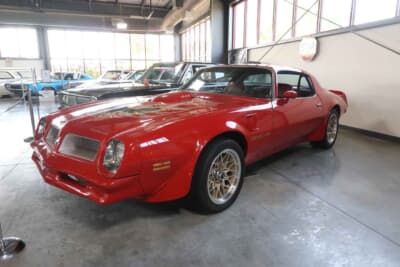 1975年 ポンティアック トランザム：ポンティアックがリリースしたポニーカー「ファイアーバード」（シボレー カマロの姉妹車）の最上級モデル。7.5LのビッグブロックV8エンジンを搭載している