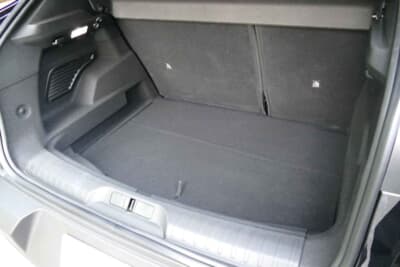 アルファ ロメオ ジュニア：最大415Lというゆとりのあるラゲッジスペースを実現