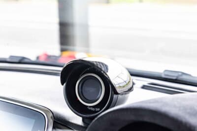 APF595：ブーストメーターは、オリジナルのメーターホルダーを使用してDefi製に換装予定