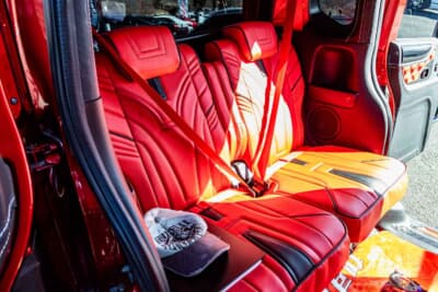 ホンダ N-BOX:リアはシートカバーをセット