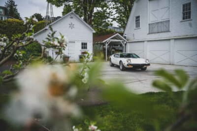 24万6400ドル（邦貨換算約3630万円）で落札されたデ・トマソ「パンテーラL」（C）Courtesy of RM Sotheby's