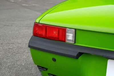 オークション終了後に6万4400ドル（邦貨換算約950万円）で販売されたポルシェ「914」（C）Courtesy of Broad Arrow