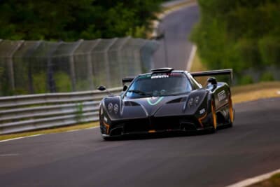 ゾンダR：750psのV12エンジンをシャシーに直結し、カーボチタン製モノコックを採用