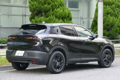 アルファ ロメオ ジュニア：往年のスポーツモデルを彷彿させるテールエンド