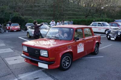 シムカ ラリー2：長年、四国ヒストリックカーシーンを牽引してきた「ミルキーウェイ・ブルーアイランドラリー」も、ついにファイナルイベントを迎える。スタートする1972年式のシムカ ラリー2