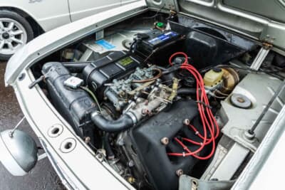 ランチア フルヴィア クーペ：ほかではあまり採用例のないV型4気筒エンジン