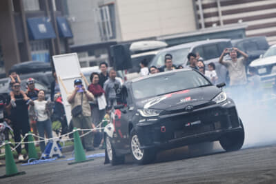 会場では3台のラリーカーのデモランも行われた