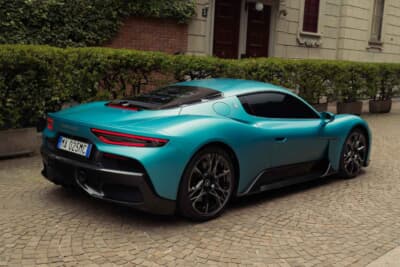 マセラティMCプーラ:カーボンファイバー製ボディは超軽量