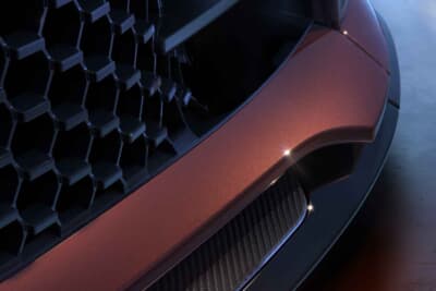 レンジローバー スポーツSVカーボン：超軽量を訴求するカーボンのディテールがパフォーマンスを向上