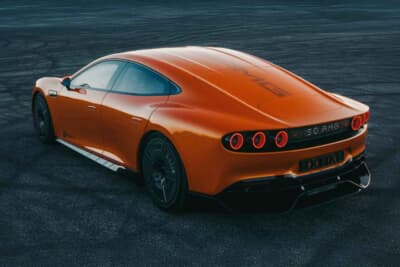 メルセデスAMG コンセプトAMG GT XX：長くワイドなリアディフューザーなどで空力特性を高めている