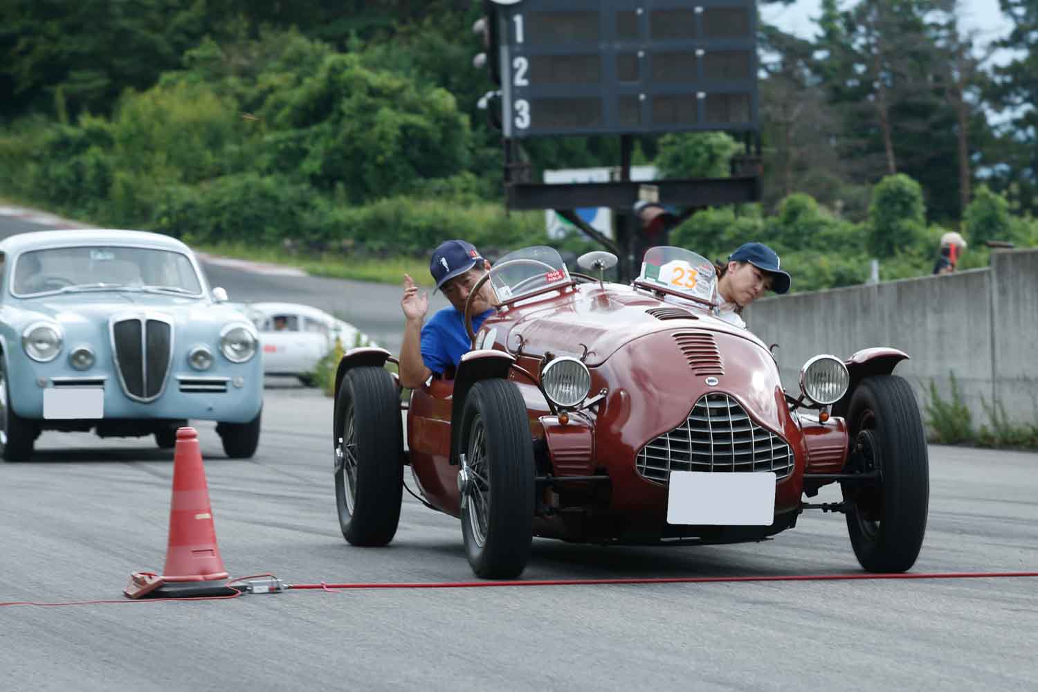 世界のクラシックカー　世界の自動車下じき 約100台のクラシックカーが一堂に！『ノスタルジックカーフェスタGOSEN