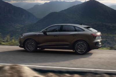 アウディQ3スポーツバック:クーペのような美しいフォルムはSUVより29mmルーフラインが低い