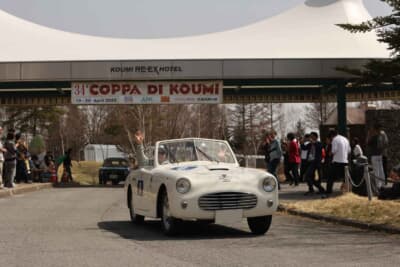 シアタ アミカ：「ガトーキングダム小海」をスタートする北島泰明さん、野村比呂美さんご夫妻の1949年製シアタ アミカ