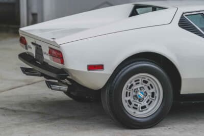 24万6400ドル（邦貨換算約3630万円）で落札されたデ・トマソ「パンテーラL」（C）Courtesy of RM Sotheby's