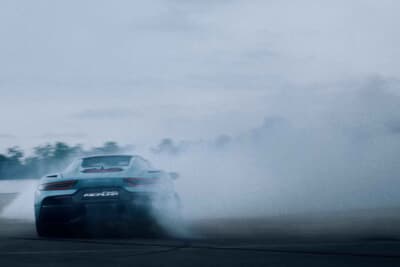 マセラティMCプーラ:2.33kg/psのクラス最高のパワーウェイトレシオを実現