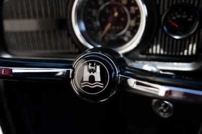 33万5000ドル（邦貨換算約4940万円）で落札されたフォルクスワーゲン「ビートル リムジン」C）Courtesy of RM Sotheby's