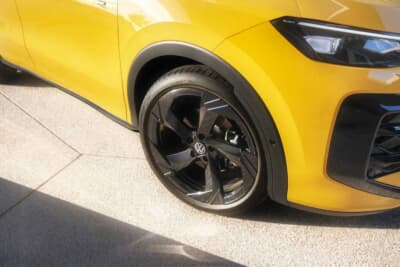 フォルクスワーゲンT-Roc：足もとには20インチホイールをセットアップ