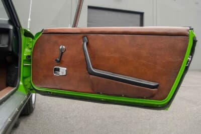 オークション終了後に6万4400ドル（邦貨換算約950万円）で販売されたポルシェ「914」（C）Courtesy of Broad Arrow