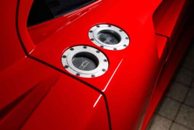 1100万5000ドル（邦貨換算約16億3600万円）で落札されたフェラーリ「F40コンペティツィオーネ」（C）Courtesy of RM Sotheby's