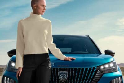 プジョー2008GTハイブリッド：低く身構えたクーペライクなフォルム