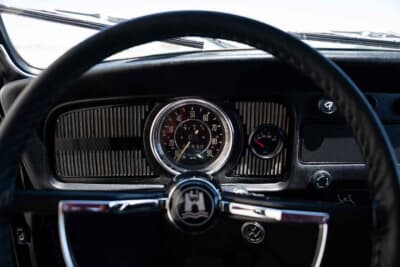 33万5000ドル（邦貨換算約4940万円）で落札されたフォルクスワーゲン「ビートル リムジン」C）Courtesy of RM Sotheby's