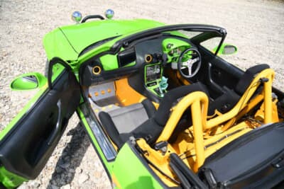 マツダ ロードスター：外装からの繋がりを見せる内装色のコーデ