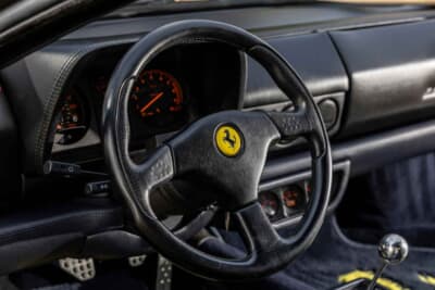 91万2500ドル(邦貨換算約1億3430万円)で落札されたフェラーリ「F512M」(C)Courtesy of RM Sotheby's