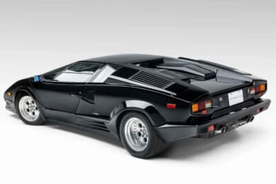 52万7500ドル（邦貨換算約7810万円）で売却されたランボルギーニ「カウンタック 25thアニバーサリー」（C）Courtesy of Broad Arrow