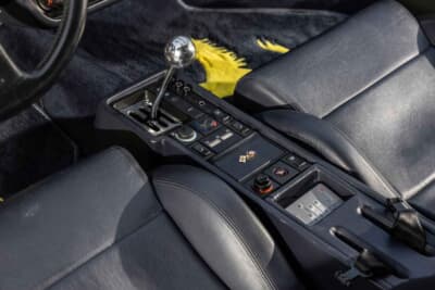 91万2500ドル(邦貨換算約1億3430万円)で落札されたフェラーリ「F512M」(C)Courtesy of RM Sotheby's