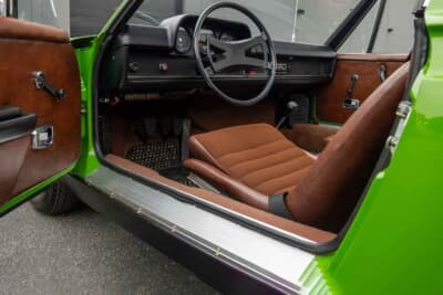 オークション終了後に6万4400ドル（邦貨換算約950万円）で販売されたポルシェ「914」（C）Courtesy of Broad Arrow