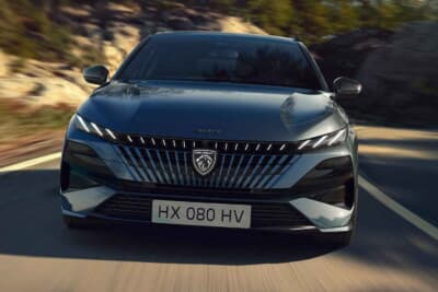 プジョー308：フロントライトシグネチャーのマトリクスLEDヘッドライト採用