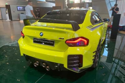 Mパフォーマンスパーツがフルで装着されたM2も展示