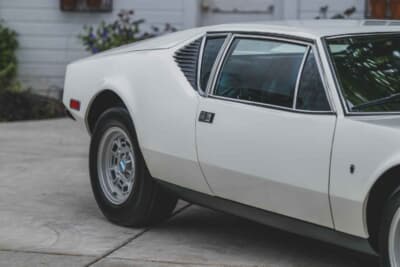 24万6400ドル（邦貨換算約3630万円）で落札されたデ・トマソ「パンテーラL」（C）Courtesy of RM Sotheby's