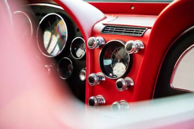 24万800ドル（邦貨換算約3580万円）で落札されたシボレー「コルベット スティングレイ 427」C）Courtesy of RM Sotheby's