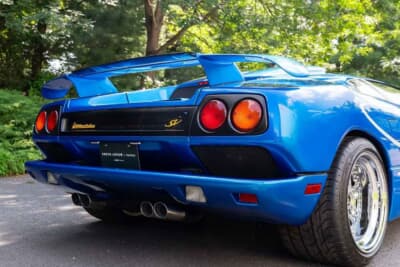 57万5000ドル（邦貨換算約約8480万円）で現在も販売中のランボルギーニ「ディアブロ SV モントレーエディション」（C）Courtesy of Broad Arrow