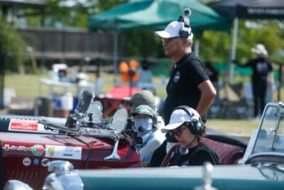 ヘッドセットを用いて意思疎通を図るペアも多かった