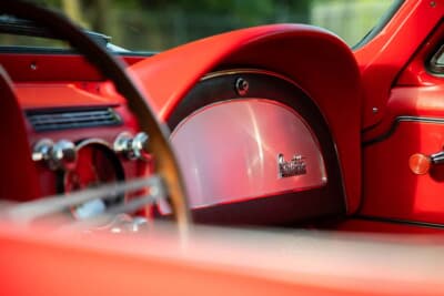 24万800ドル（邦貨換算約3580万円）で落札されたシボレー「コルベット スティングレイ 427」C）Courtesy of RM Sotheby's