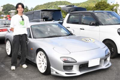 2002年式マツダRX-7で参加の松下 楓さん