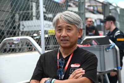 スタートグリッドの片山右京監督