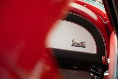 24万800ドル（邦貨換算約3580万円）で落札されたシボレー「コルベット スティングレイ 427」C）Courtesy of RM Sotheby's